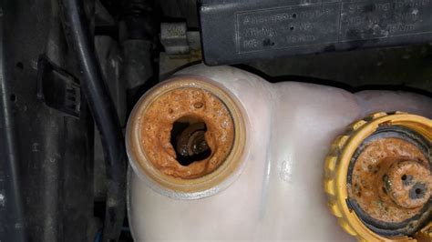 Coolant in Oil: Symptoms, Causes and Fixes – Rx。